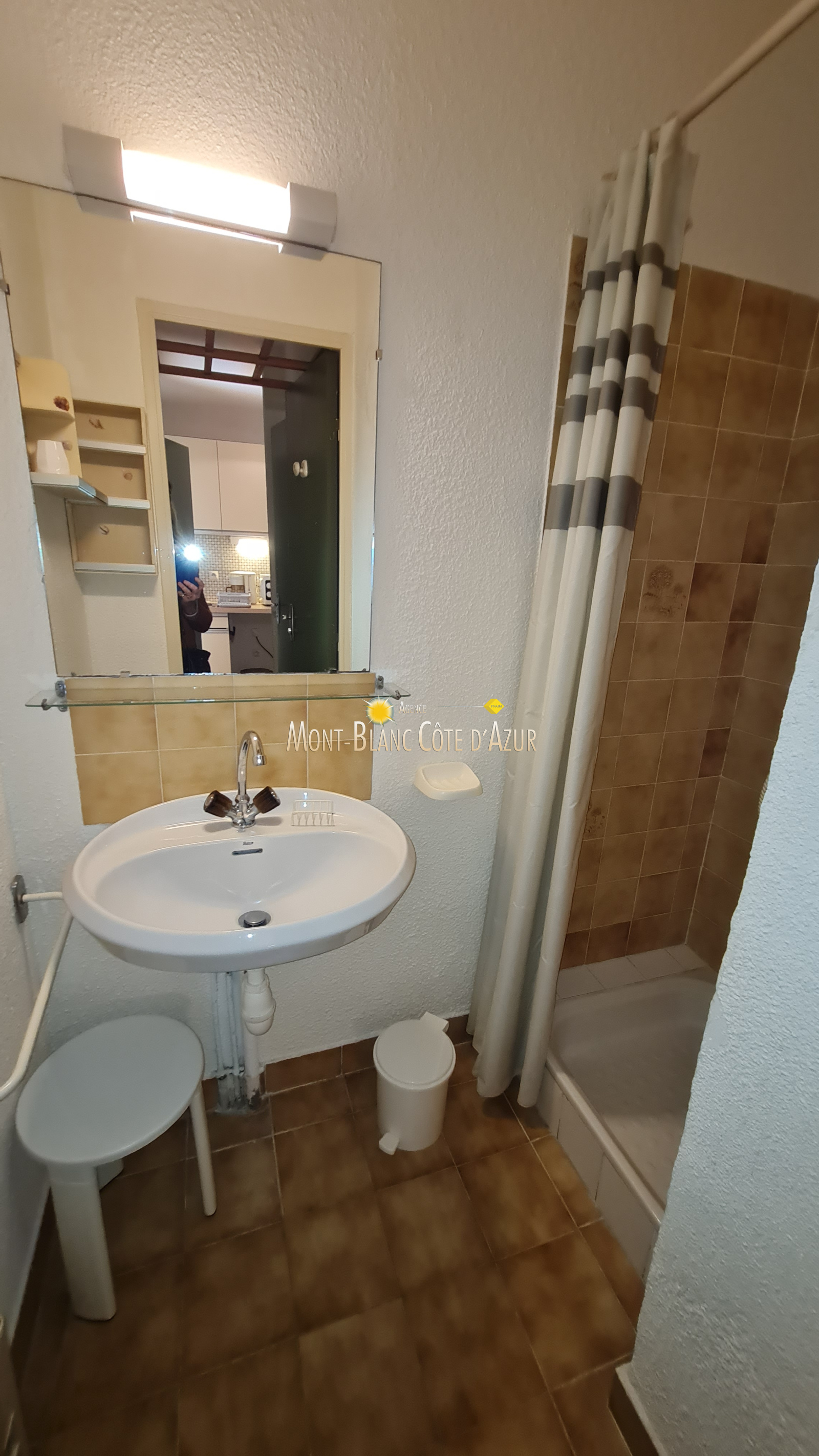 Image_16, Studio, Sainte-Maxime, ref :1156