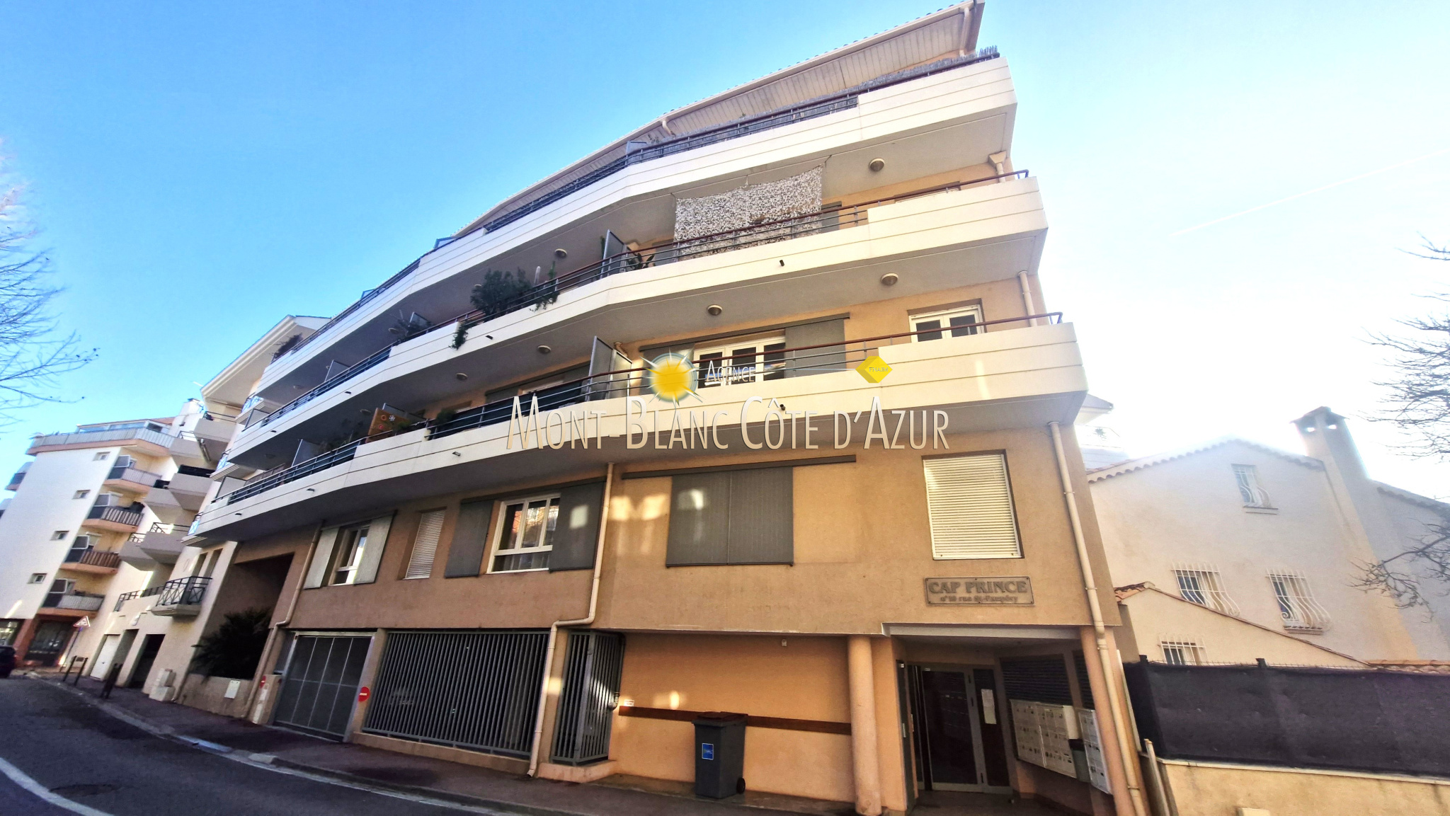 Agence immobilière de AGENCE MONT BLANC CÔTE D AZUR