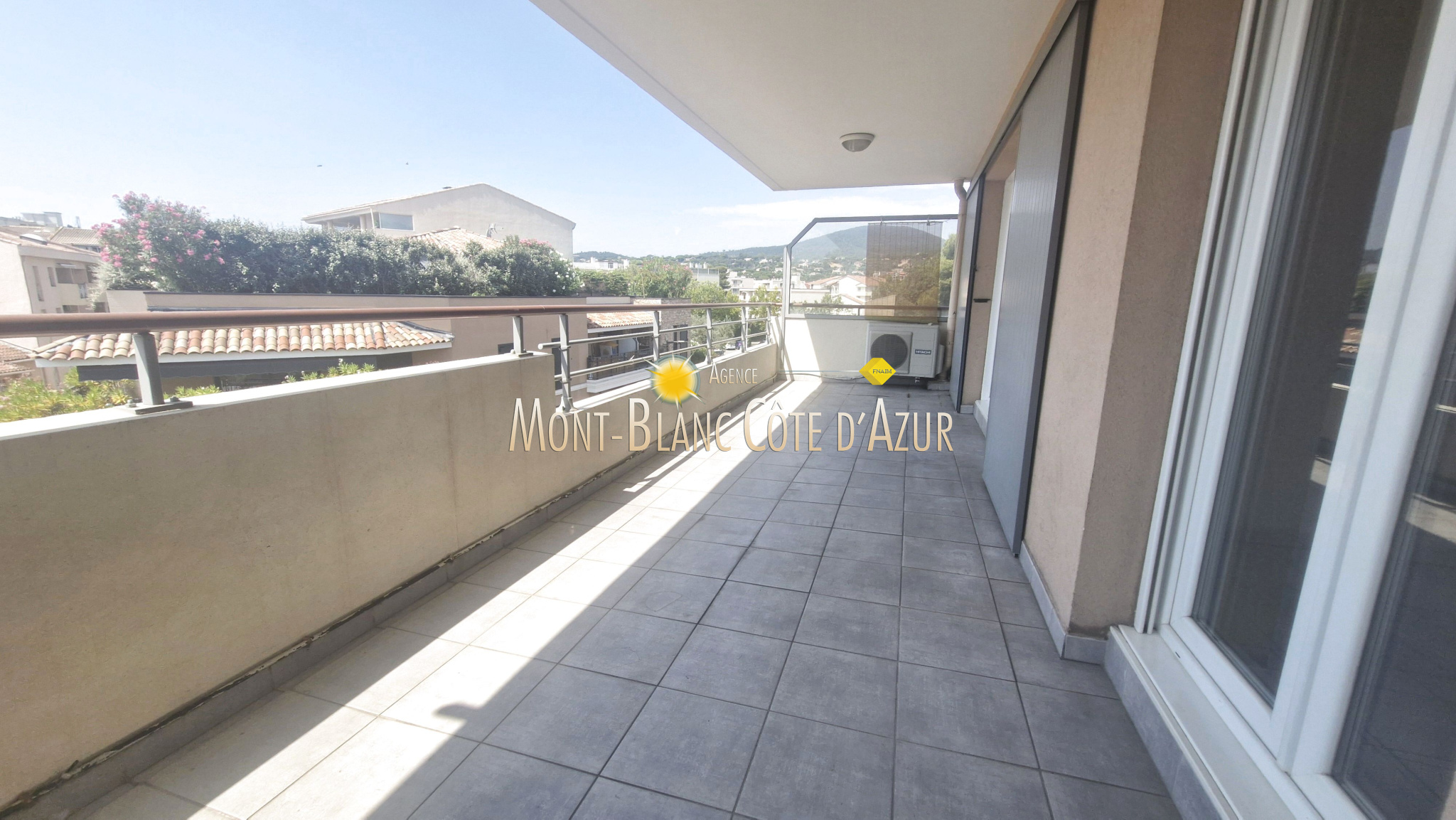 Agence immobilière de AGENCE MONT BLANC CÔTE D AZUR